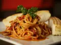 Spaghetti z suszonymi pomidorami: Szybki przepis i sekrety smaku