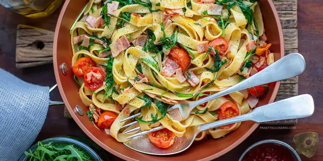 Spaghetti z szynką parmeńską: szybki przepis na włoski obiad
