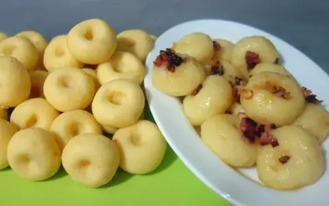 Idealne kluski z ziemniaków: przepis krok po kroku i sekrety sukcesu