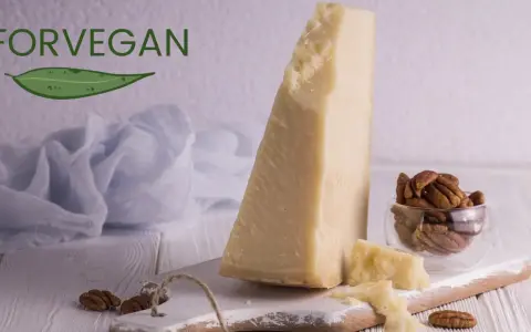 Zamiennik parmezanu w pesto: Twarde sery i wegańskie opcje