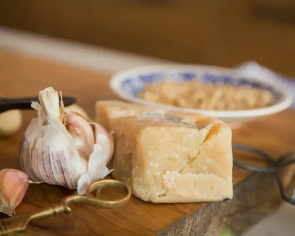 Jak przechowywać parmezan? Świeżość i smak na dłużej.