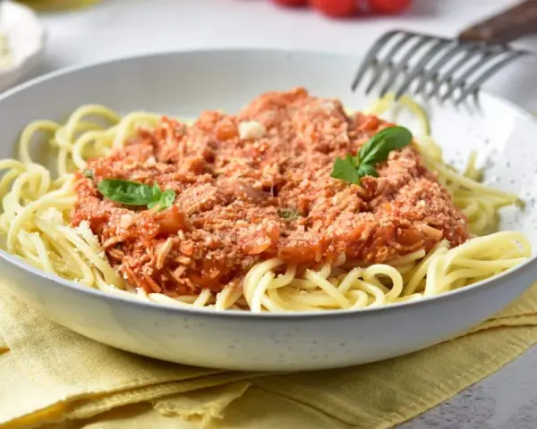 Spaghetti z Tofu: Przepis na Pyszne i Zdrowe Wegańskie Bolognese