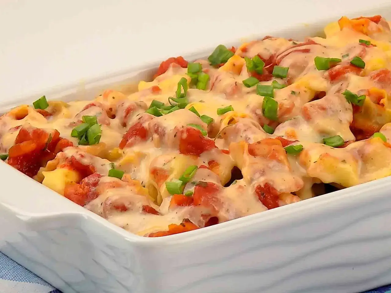 zapiekanka z tortellini z szynką parmeńską