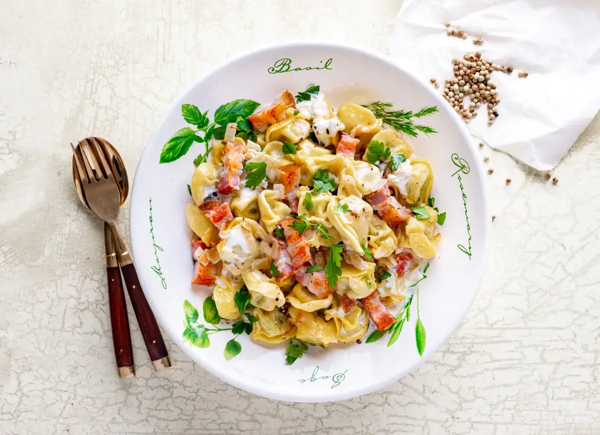 Tortellini z sosem maślanym